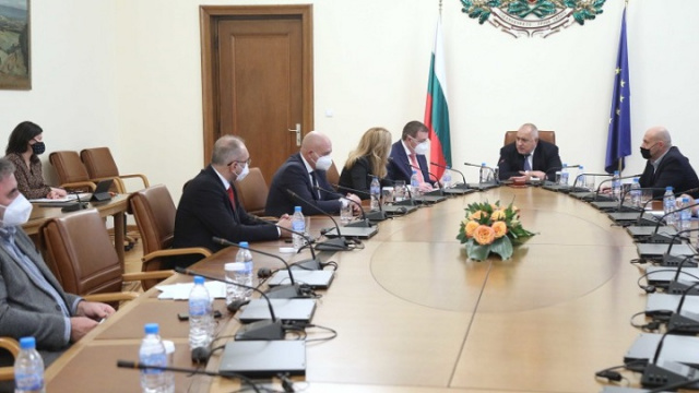 بلغاريا: تخصيص 184 مليون ليفا لشراء لقاحات كورونا وتحديث خدمة الطوارئ
