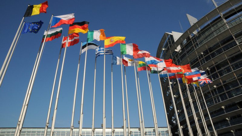 الاتحاد الأوروبي يطلق خطة إنعاش الاقتصاد لمواجهة تداعيات كورونا