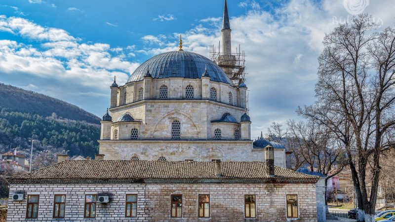 بعد 10 سنوات.. انتهاء ترميم “مسجد تومبول” أكبر مساجد بلغاريا