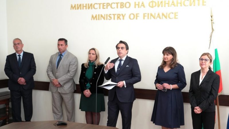 وزير المالية: الحكومة السابقة شطبت 10 مليارات ليفا ضرائب على شركات خاصة